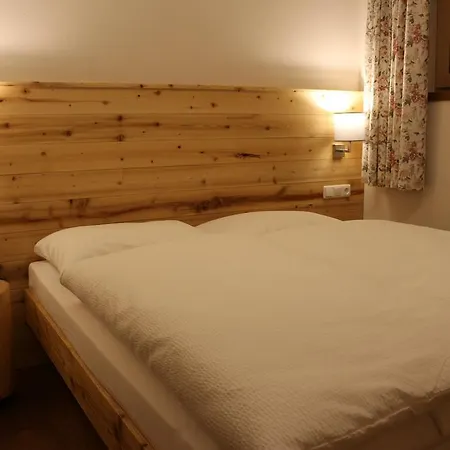 Falch Simone Daire *