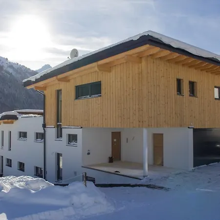 Falch Simone Daire Sankt Anton am Arlberg